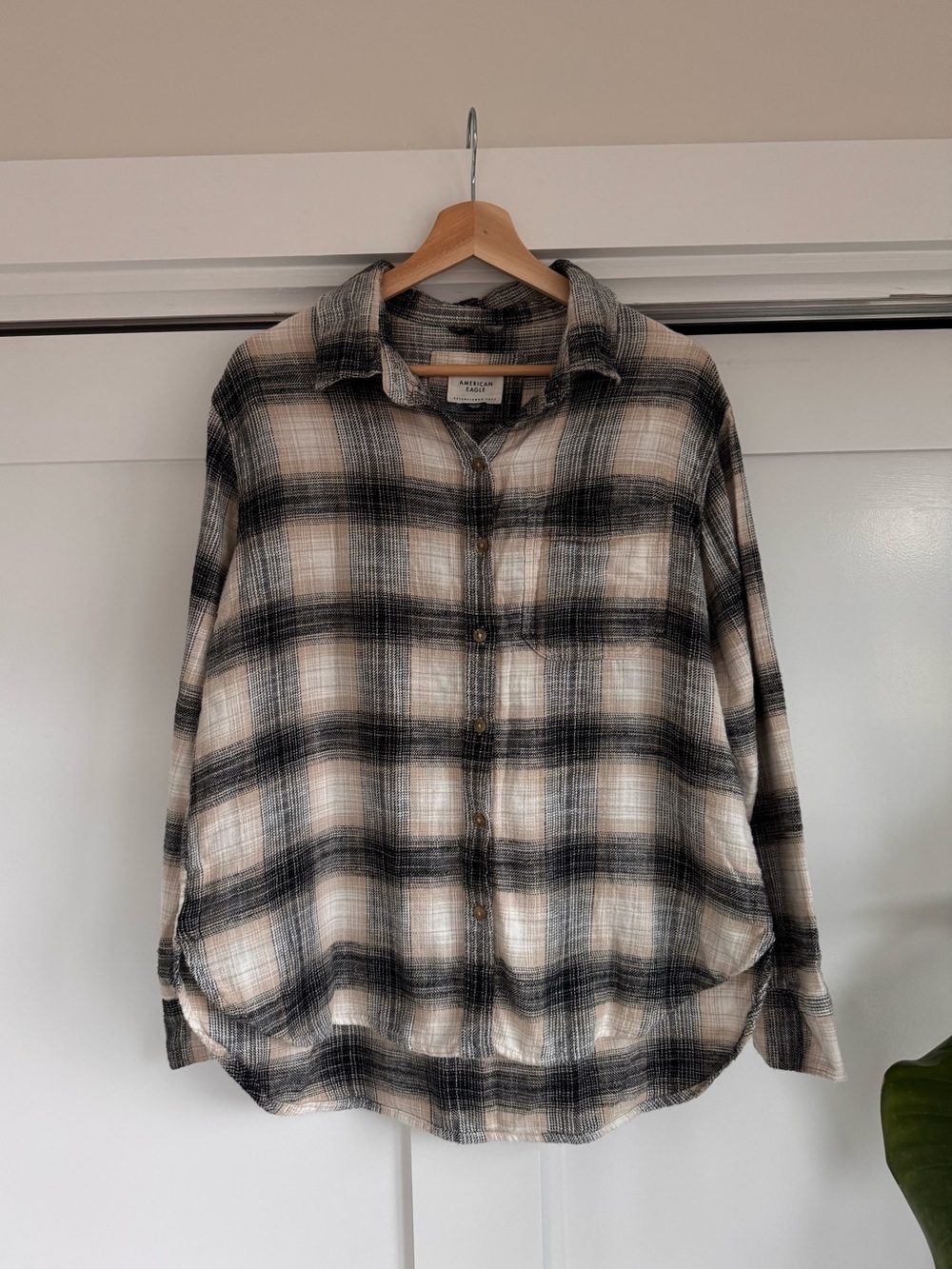 American Eagle Plaid Button-Down Shirt - S